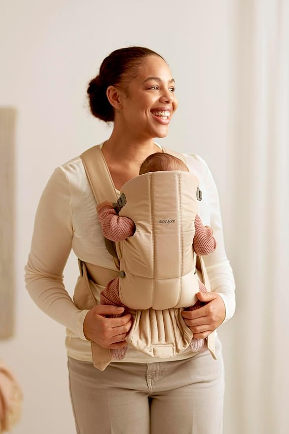BabyBjörn Baby Carrier Mini, Beige, Woven | Newborn Carrier (7-25 lbs), Ergonomic, Easy-to-Use