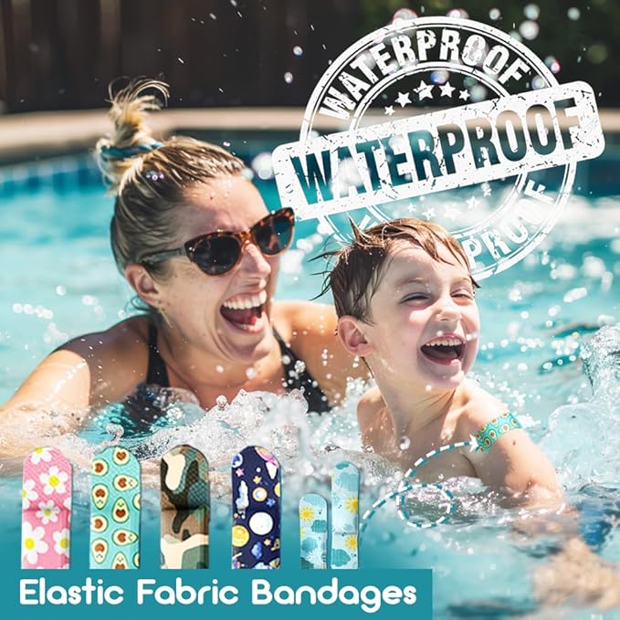 EVERLIT Mini Rescue Pack | 105 Medical Essentials Organized in Portable Storage Bag | Pocket Size Kids First Aid Kit with D Ring | Small Family-Friendly Travel Medical Kit (Christmas)